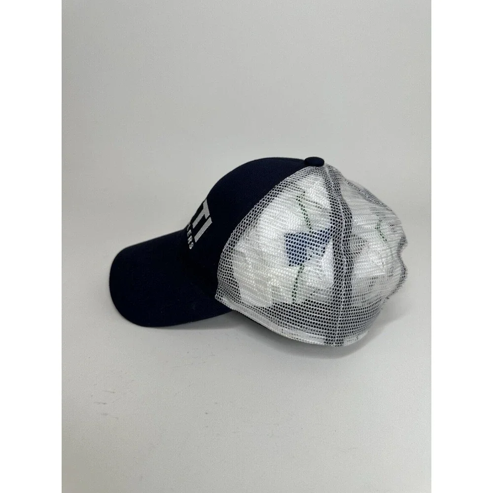 YETI Coolers Trucker Hat Navy Blue White Mesh Cap Adjustable‎